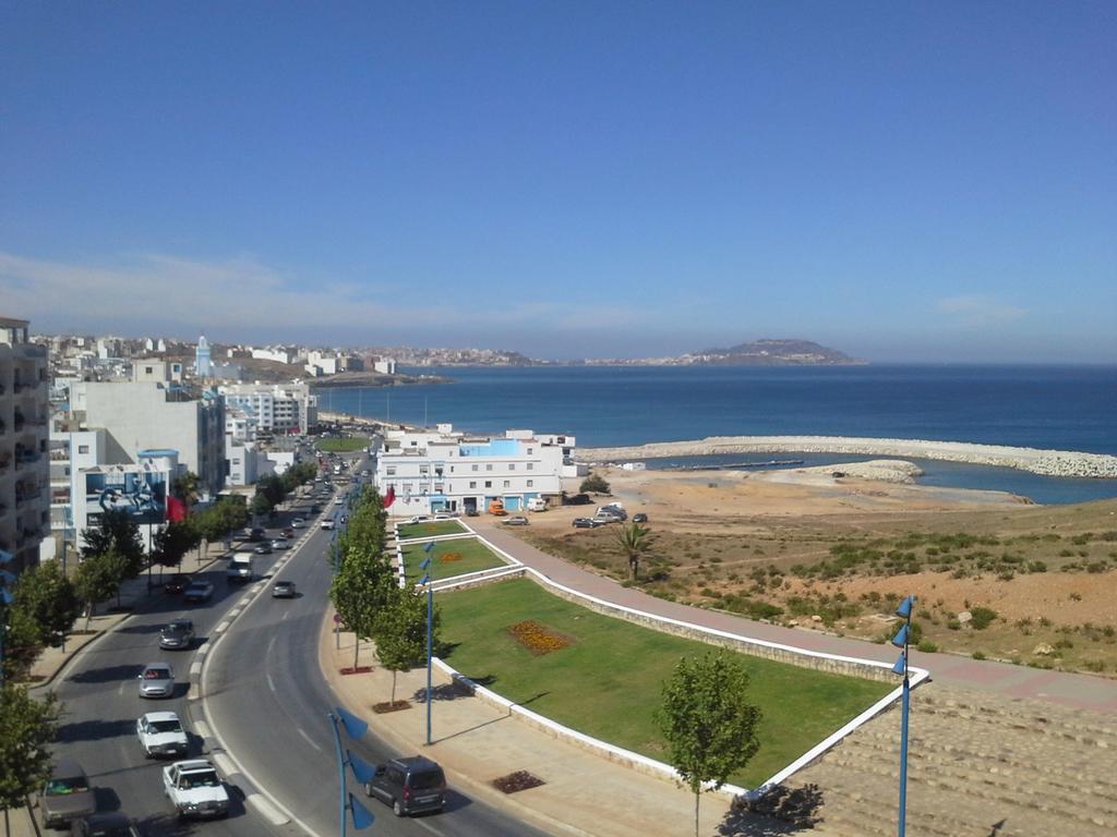 Fnideq Seaside Apartment Екстер'єр фото