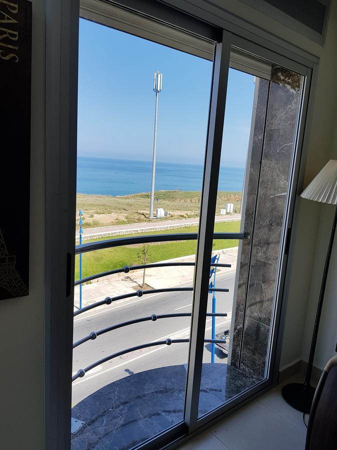 Fnideq Seaside Apartment Екстер'єр фото
